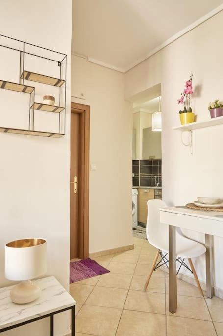 βright Boutique In Vibrant Neighbourhood Thessaloniki